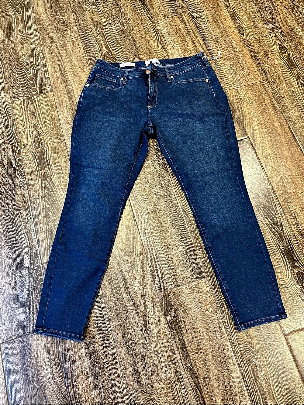 Universal Thread Mid-Rise Curvy Skinny Jeans Blue Waist 14/32